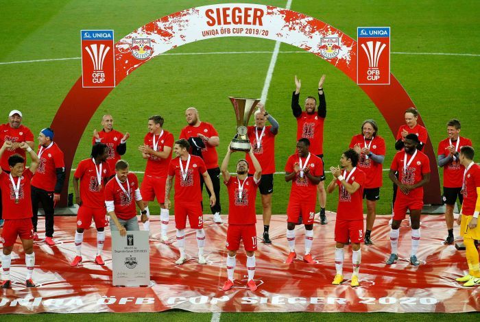 RB Salzburg juara Piala Austria dan sedang memimpin puncak klasemen akhir Bundesliga Austria dengan margin poin yang sangat banyak dari Rapid Wien. Gambar: AFP/Erwin SCHERIAU/APA via Media Indonesia.com