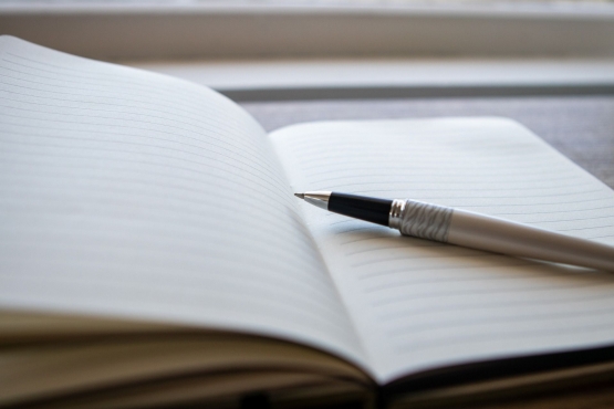 Buku tulis (Sumber Gambar: pixabay.com/Squirrel_photos)