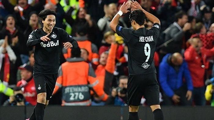 Hee-chan dan Minamino saat masih di Salzburg. Gambar: Instagram/takumi_minamino_golazo