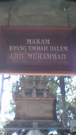 Makam Syekh Arif Cangkuang (Sumber : Dokumen pribadi)