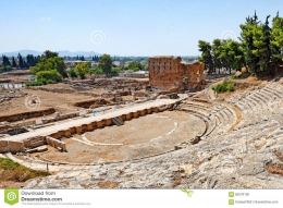Teater kuno di Argos. (Foto: Dreamstime.com)