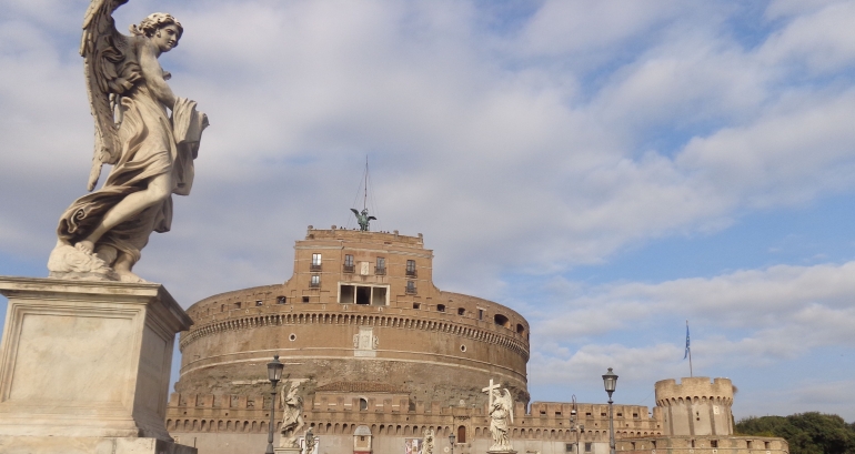 Castle Sant Angelo (Sumber: Koleksi Pribadi)