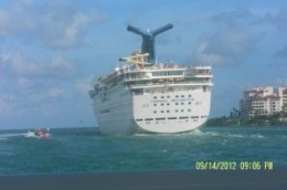 Ket Foto :kapal pesiar dipantai Miami/dok pribadi