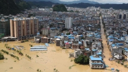 Banjir besar di China | Sumber gambar:cnnindonesia.com / Reuters