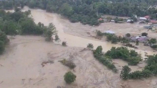 Pemantauan pasca banjir Luwu Utara oleh Nurdin Abdullah. | Dokpri