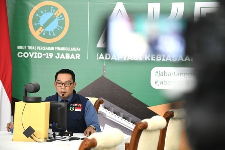 Gubermur Jawa Barat, Ridwan Kamil menggelar rapat secara virtual (DOK. HUMAS PEMPROV. JAWA BARAT via kompas.com)