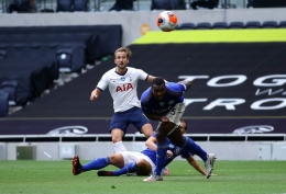 Harry Kane mencetak dua gol ke gawang Leicester City (Foto Premierleague.com)