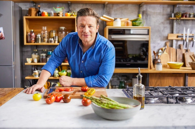Jamie Oliver. Sumber: ca-times.brightspotcdn.com
