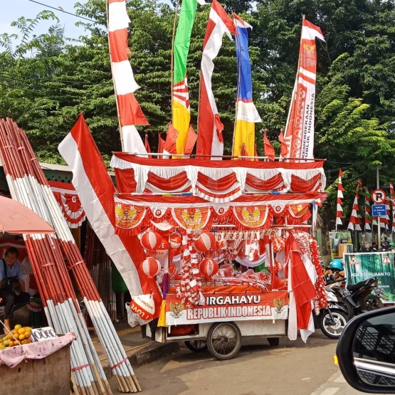 Pedagang bendera di Jakarta / foto pribadi