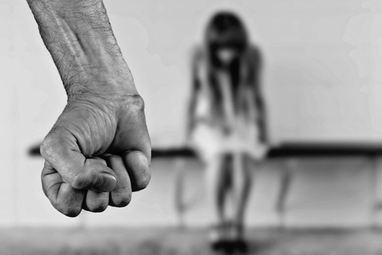 Ilustrasi pelaku pelecehan seksual pada anak. Gambar: Pixabay via Kompas.com