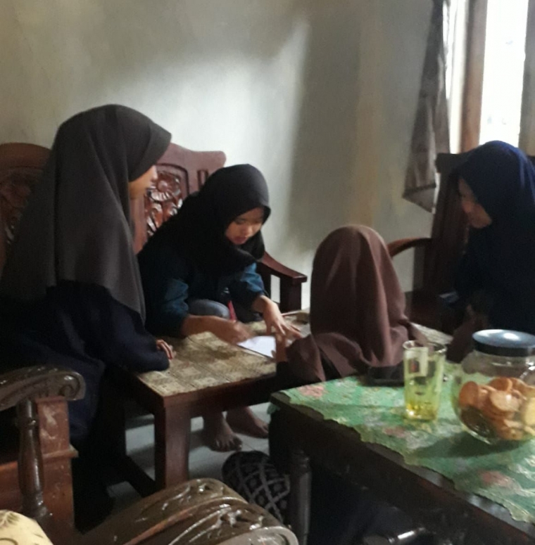 Sosialisasi dan diskusi mengenai poduk inovasi yang akan dibuat (Dokpri)