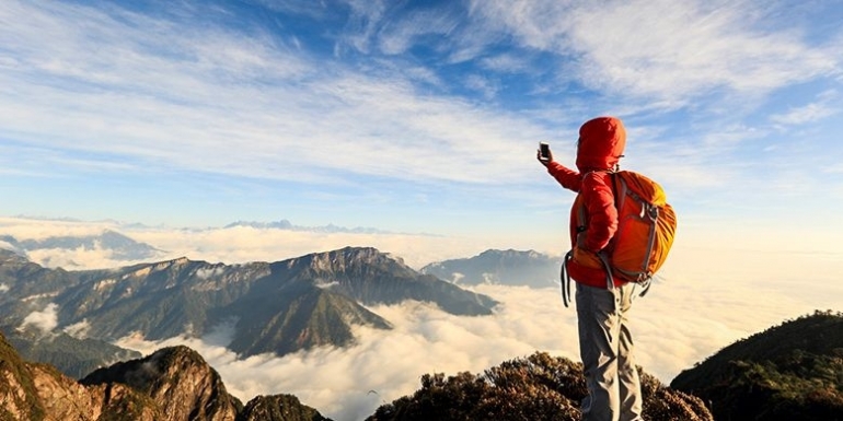 Ilustrasi pendaki gunung| Sumber: Shutterstock via Kompas.com