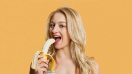 You and Your Blonde Student Friends Suck my Banana Nightly (telegraf.co.uk/Alamy)