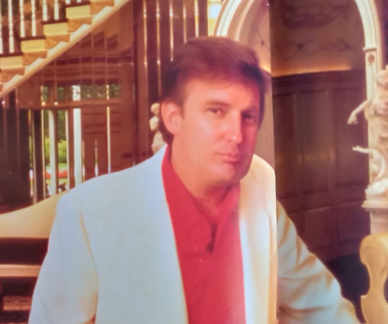 Donald Trump, 30 tahun lalu. Sumber foto dari MBB Jakarta Jakarta, th 1989 koleksi pribadi.