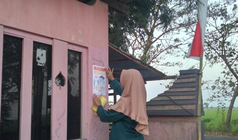 Penempelan Poster Kebiasaan Baru