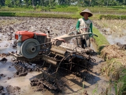 Bergaul dengan siapa pun. Dokumen pribadi