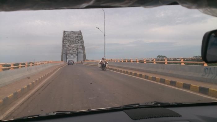 Jembatan menuju candi(dok pribadi)