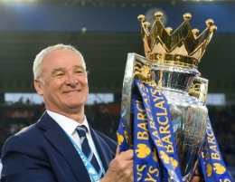 Claudio Ranieri saat juara Liga Inggris 2015/16 bersama Leicester City/Foto: sfctoday.com