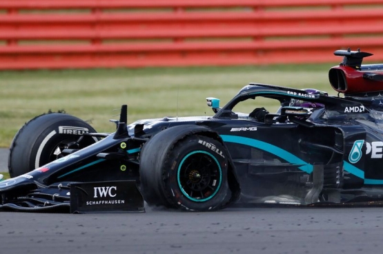 Lewis Hamilton berhasil finish. (sumber: tyreflex.com)