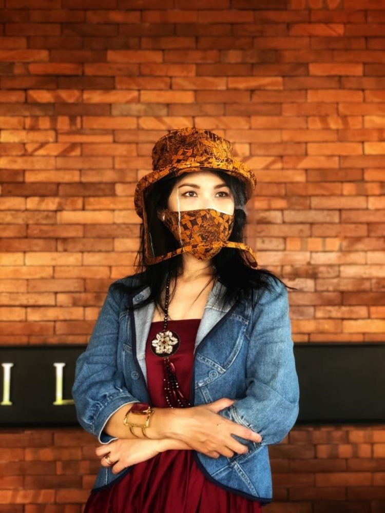 Instagram: @alleira_batik