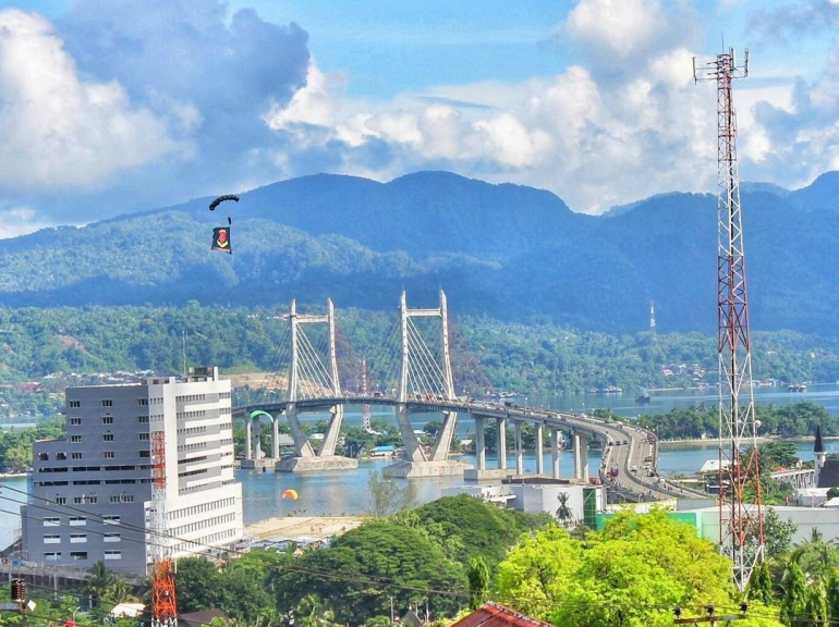 Jembatan Merah Putih Ambon (Sumber: Instagram/prima761e via Skyscrapercity)