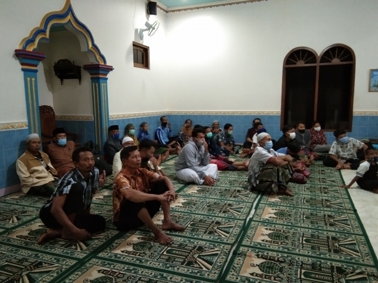 foto-kegiatan-sosialisasi-2-5f2d3b38097f3621430582a2.jpg