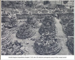 Candi Borobudur sebelum dipugar. Foto: kebudayaan.kemdikbud.go.id