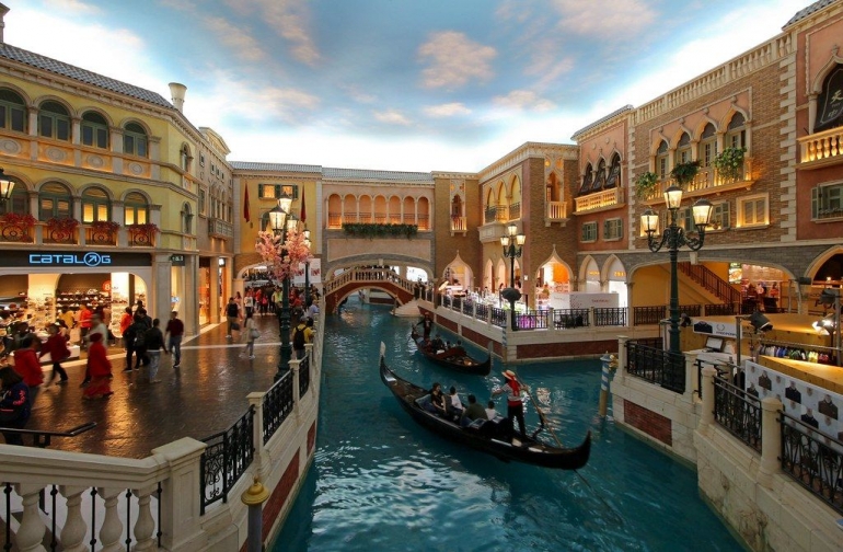 The Grand Canal Shoppe at The Venetian, Macao yang menginspirasi desain mall (Photo: Flickr)