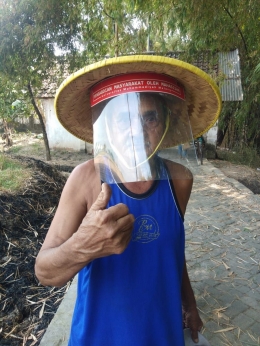 Model Face Shield untuk Petani 