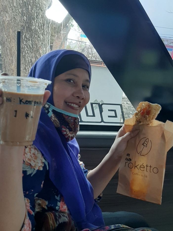 Ngopi di Roketto Bus (08/08/2020)|Dok. Bolang