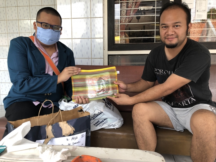 Proses perencanaan program kerja pertama dengan ketua RT 02 Bapak Zainindra Yuliansyah Ridmar (15/07)