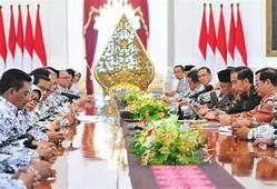 Pengurus PGRI ketika diundang Presiden Jokowi ke Istana Negara (telegraf.co.id)