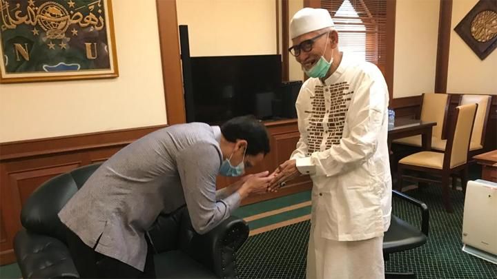 Mas Nadiem berkunjung ke Gedung PBNU, Jakarta, Rabu (12/08/2020) siang dan diterima Rais Aam PBNU, KH. Miftahul Akhyar di ruangannya. Foto: Tempo. 