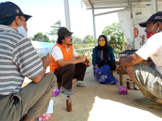 Sosialisasi Cara Pembuatan Pupuk Limbah Ikan Bersama KT. Mina Makmur (dokpri)