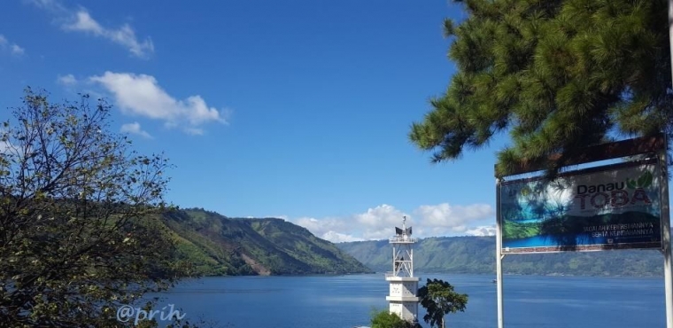 Ujung semenanjung tepian Danau Toba (dok pri)