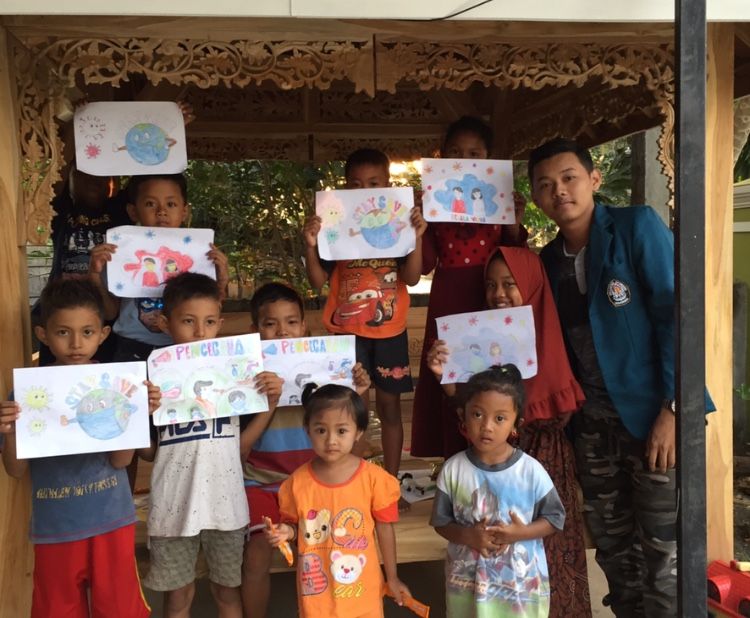 KKN di Kampung Halaman Mahasiswa Asal Grobogan Turut KKN di Kampung Halaman Mahasiswa Asal Grobogan Turut