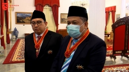 Fadli Zon dan Fahri Hamzah saat menerima bintang tanda jasa Bintang Mahaputera Nararya di Istana Negara. (Dok. BPMI)