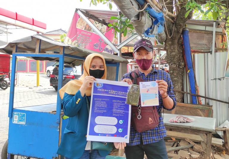 Sosialisasi dan edukasi dengan pedagang di Kelurahan Gedawang (Dokpri)
