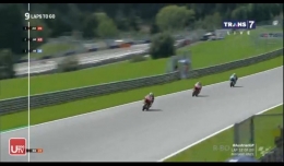 Pasca balapan dimulai lagi, jarak antara baris terdepan dengan belakang menjadi kian lebar. Entah mengapa. Gambar: Motogp/Trans7/Useetv