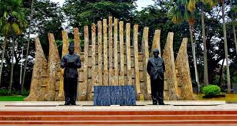 Monumen proklamasi (jakarta-tourism.gp.id)