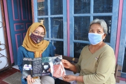 Sosialiasi penggunaan masker kain serta perawatannya sesuai protokol kesehatan kepada warga RT 005 RW 007 Desa Bulurejo/dokpri