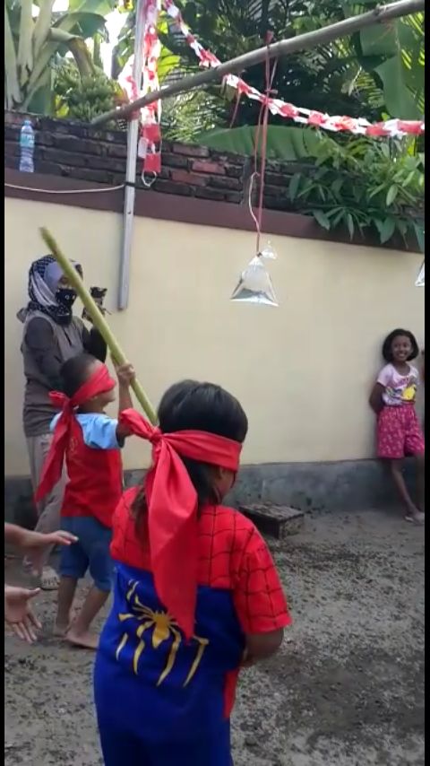 Lomba memecah air
