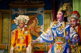 Ilustrasi Opera China (sumber: iexplore.com)