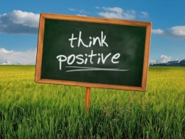 Berpikir positif (sumber: psikoma.com)