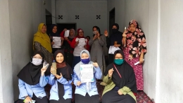 Mahasiswa Universitas Djuanda melakukan penyuluhan kepada warga Kp. Kramat, Tanah Baru, Bogor Utara