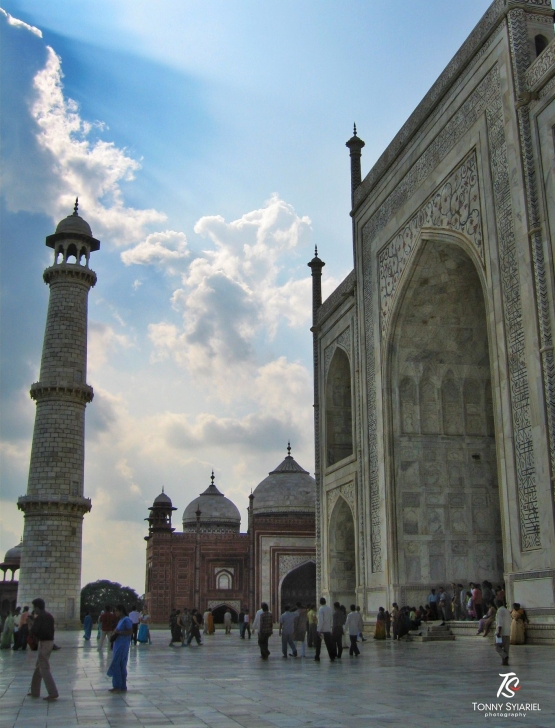 Pelataran Taj Mahal. Sumber: dokpri