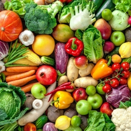 Walaupun ada beragam sumber-sumber makanan di lingkungan kita, budaya mengesahkan mana yang makanan dan bukan makanan (Sumber: www.fao.org)