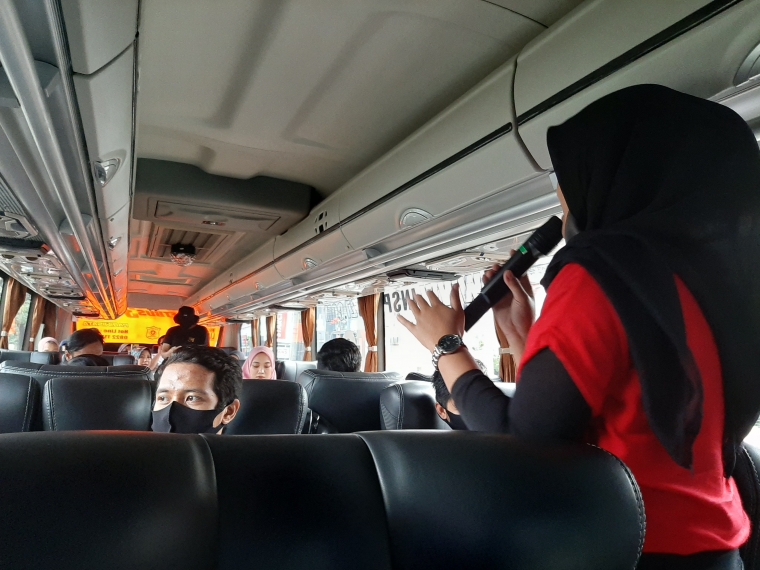 Roketto Bus bagian dalam|Dok. Pribadi