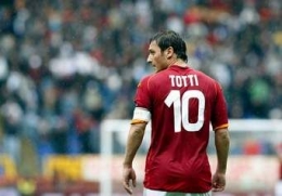 Francesco Totti, simbol one man one club terakhir? (Sumber : www.essentiallysports.com)