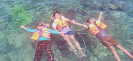Snorkeling Bersama Sahabat Di Belitung. Dokumentasi Pribadi